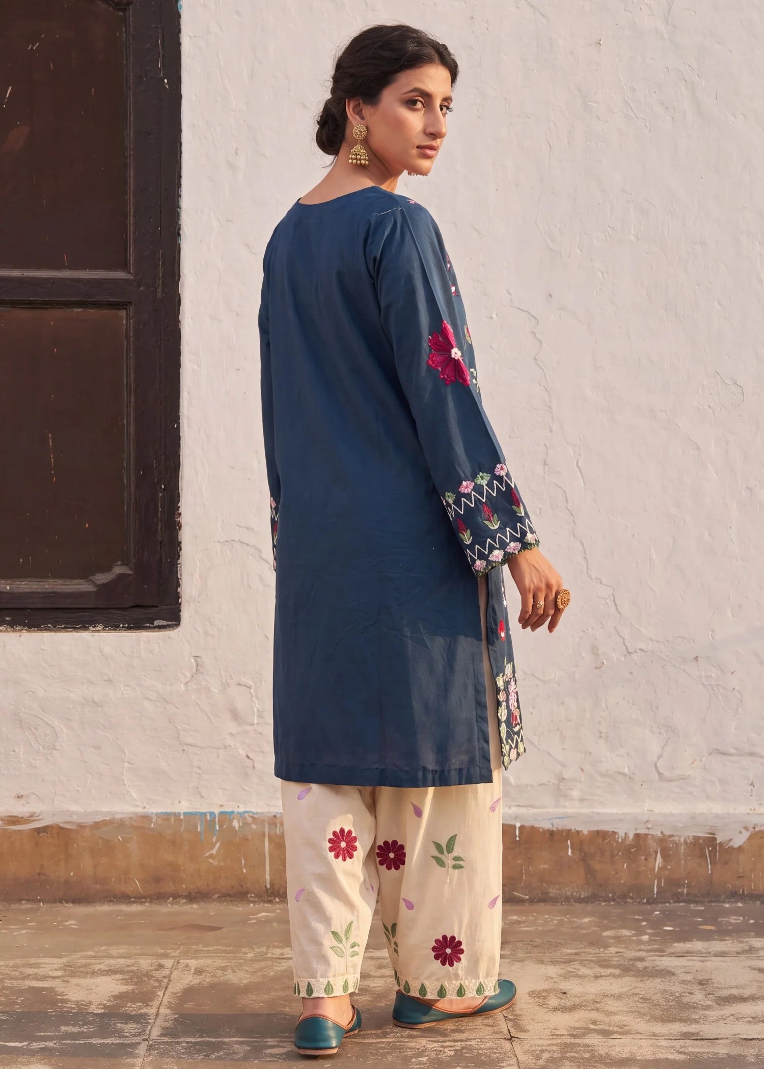 Sahibas by Mirza