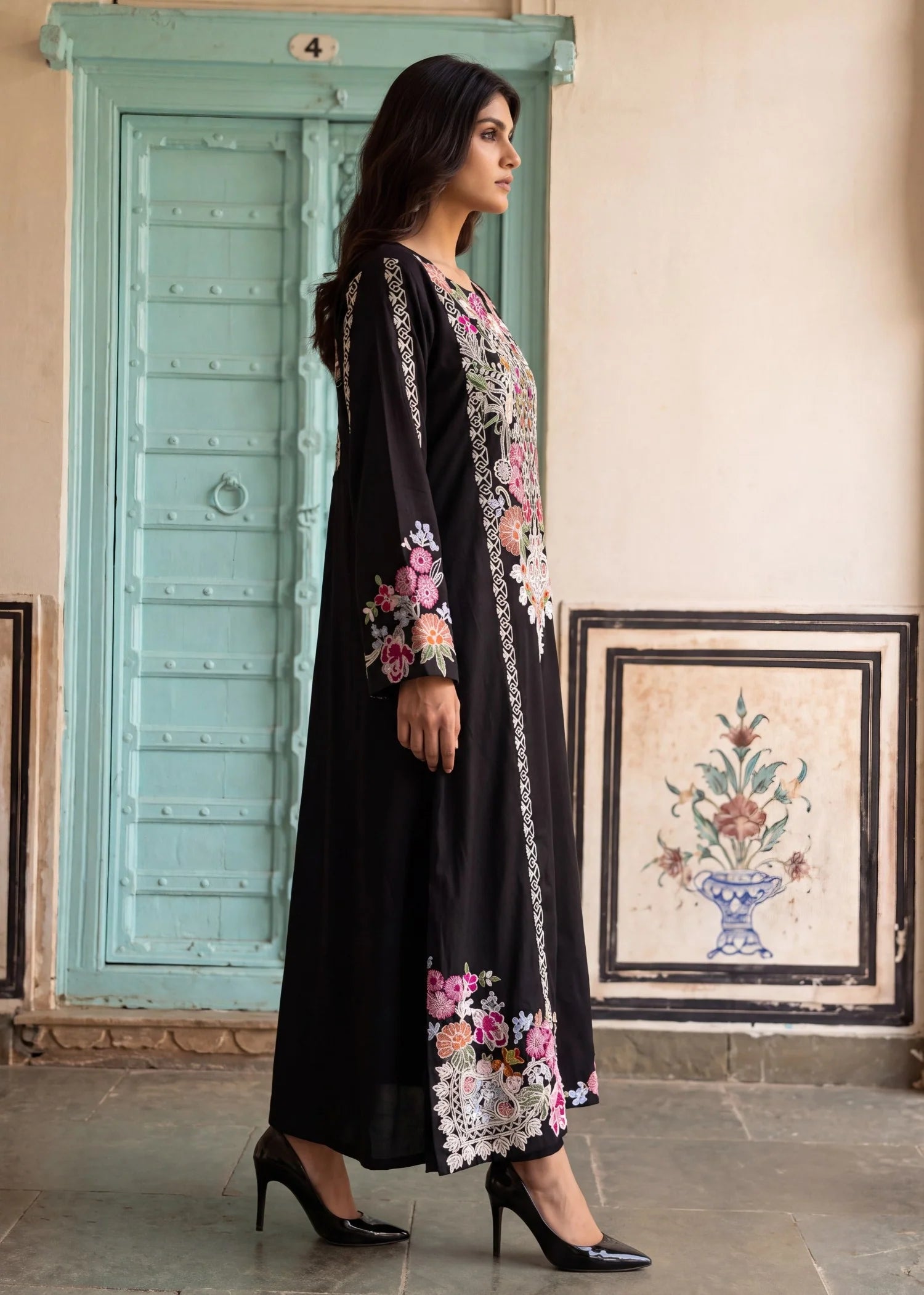 Sahibas by Mirza
