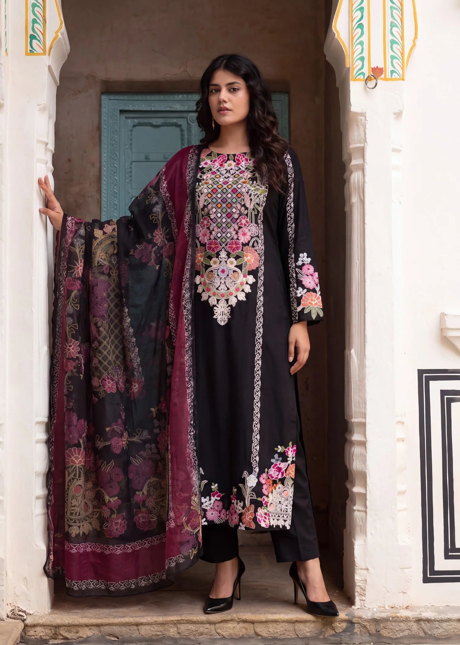Sahibas by Mirza