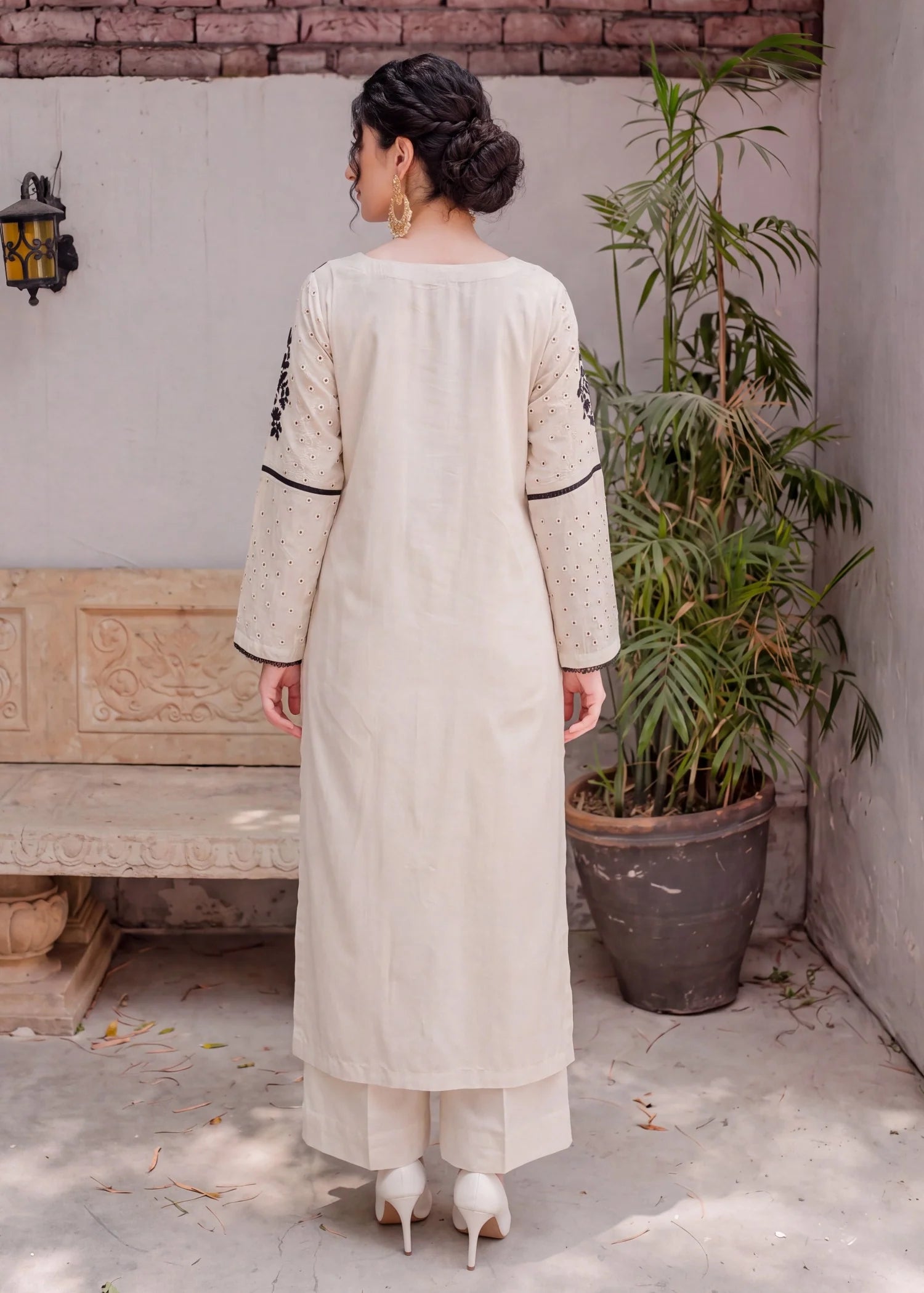 Sahibas by Mirza