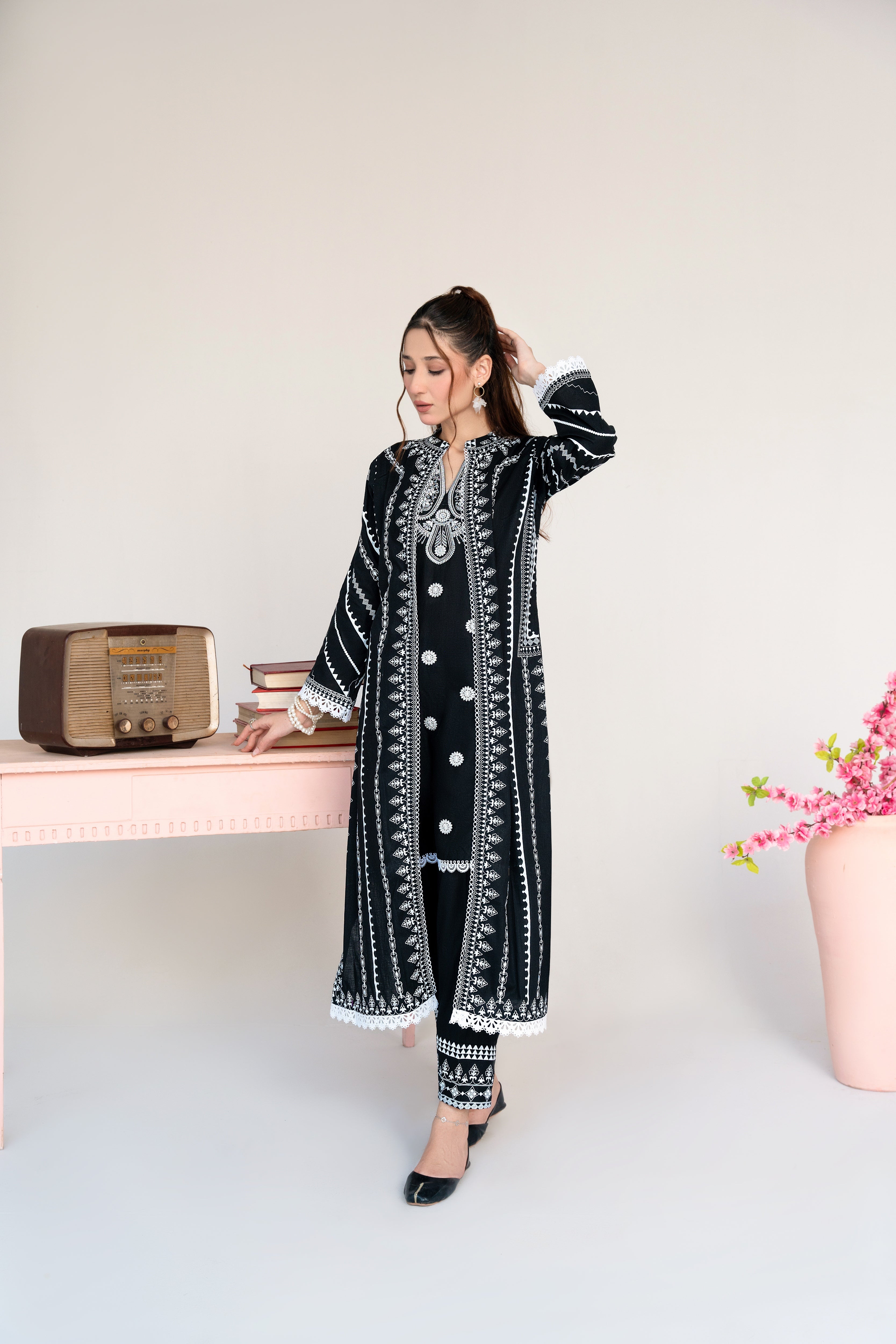 Sahibas by Mirza
