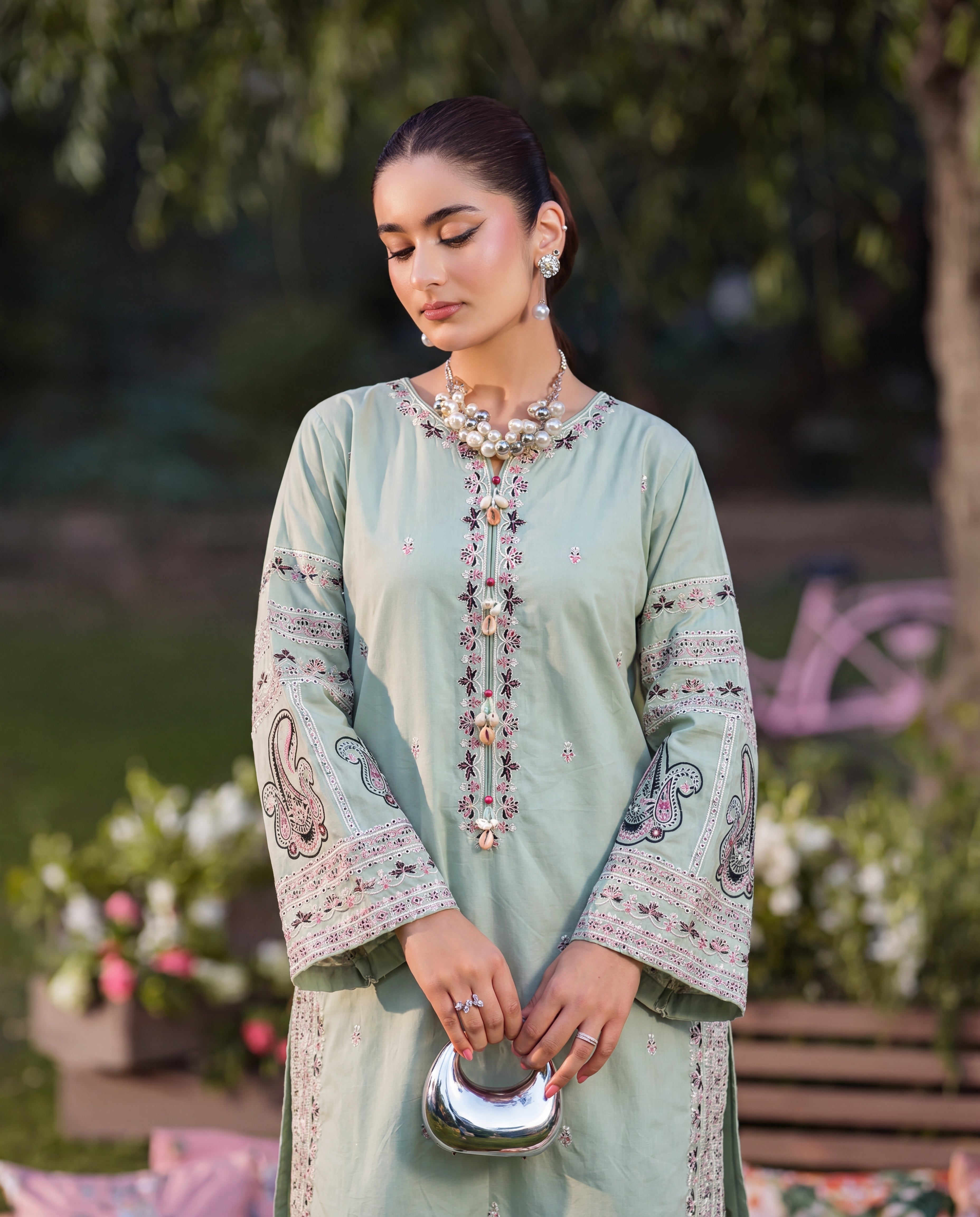 Sahibas by Mirza