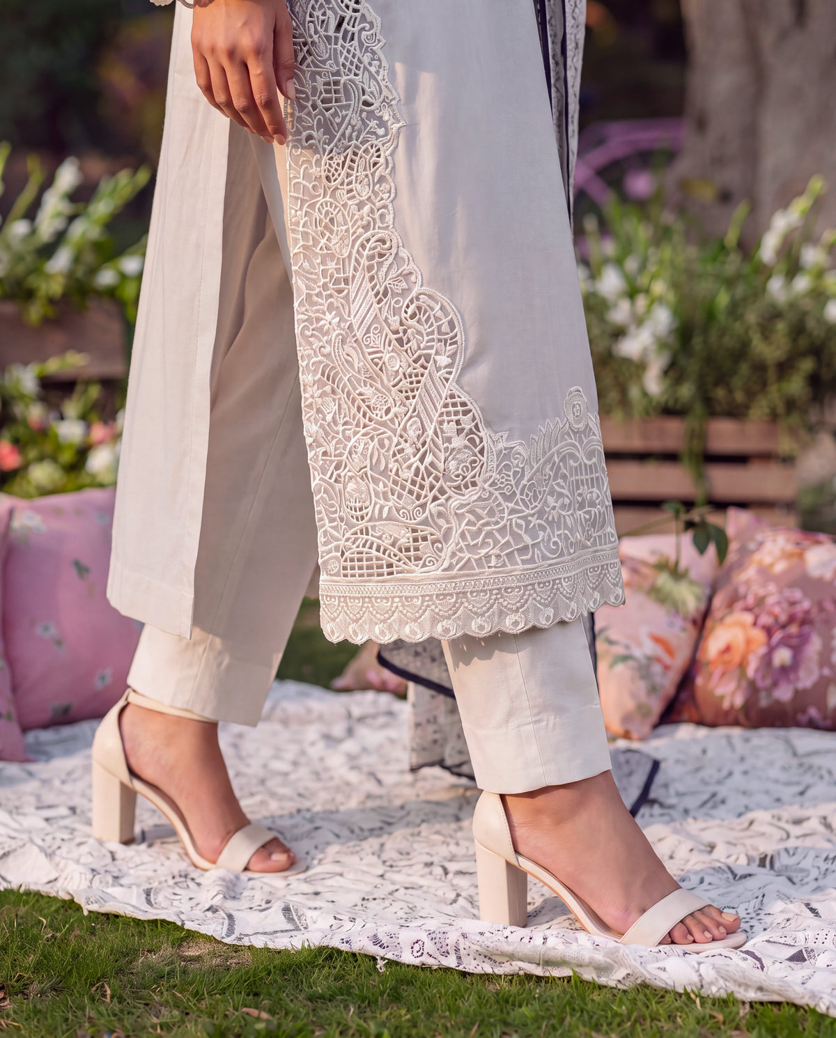Sahibas by Mirza