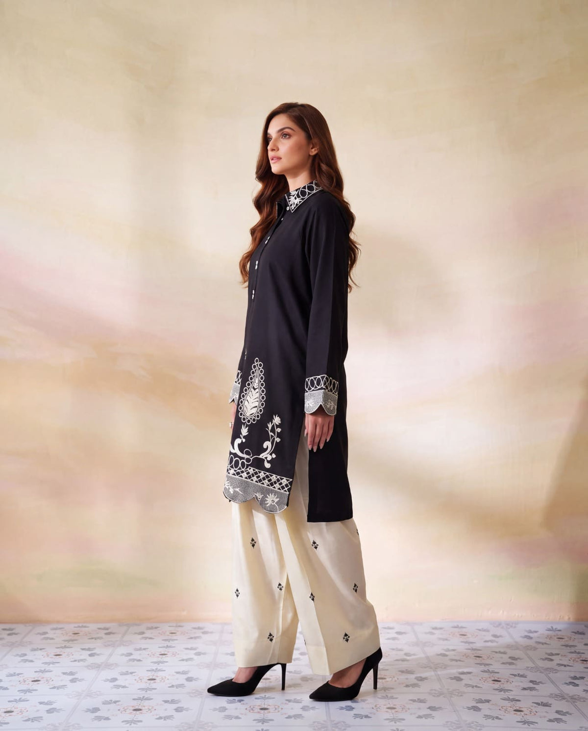 Sahibas by Mirza